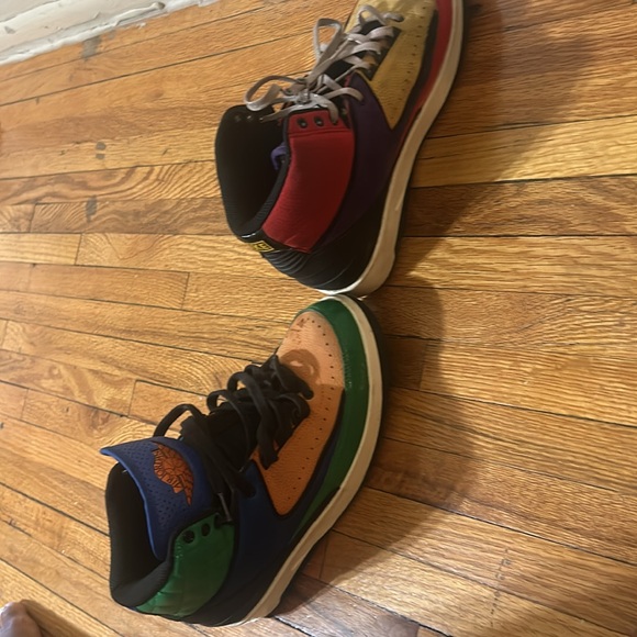 Multiple colored jordan’s Air Jordan 2 Retro - Picture 3 of 4